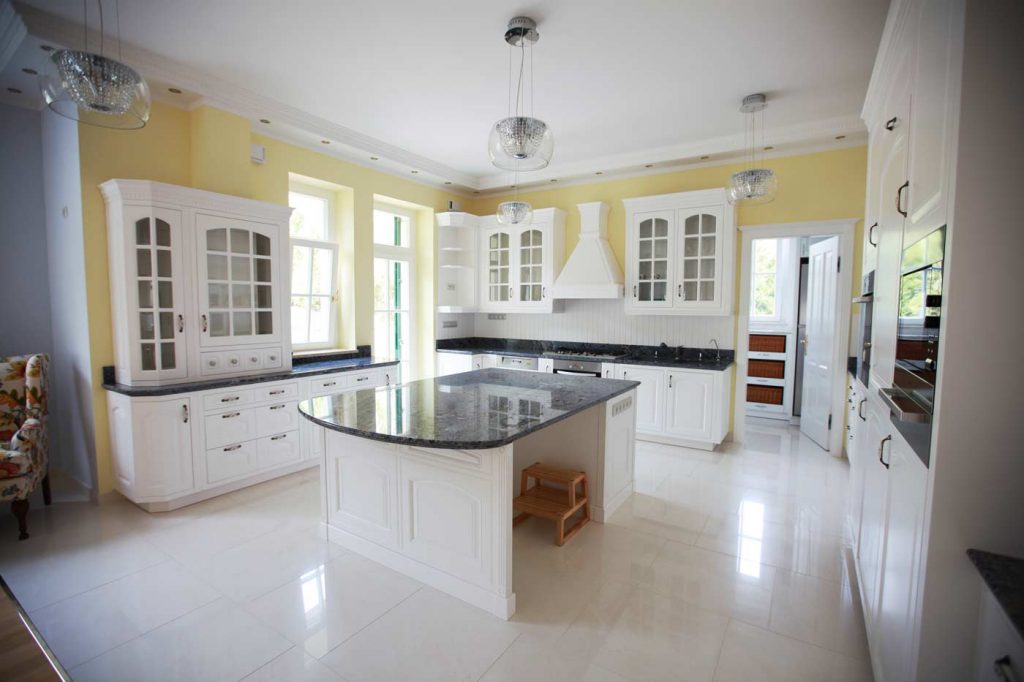 Amerikai konyha - fehér klasszikus konyhabútor - Cliff konyhabútor 8